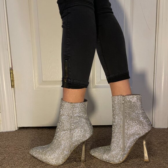 Steven Madden CALLEN Silver Rhinestone Booties with metal heel 8.5 - Picture 5 of 9
